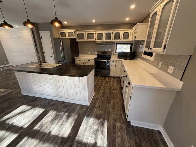 Foto del edificio - 2004 1st Ave S