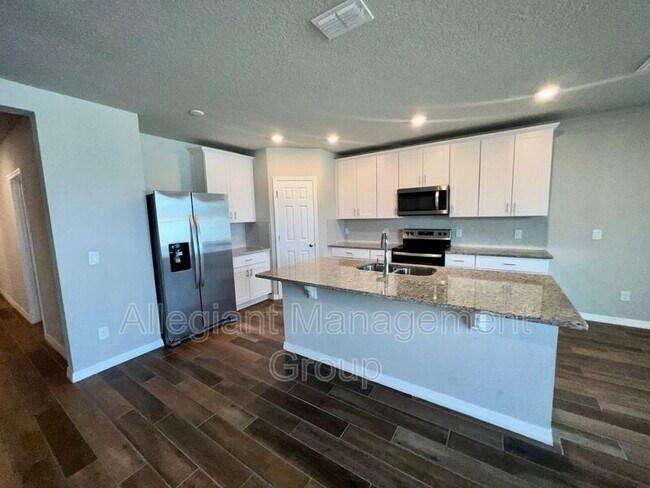 Building Photo - 128 Towns Cir