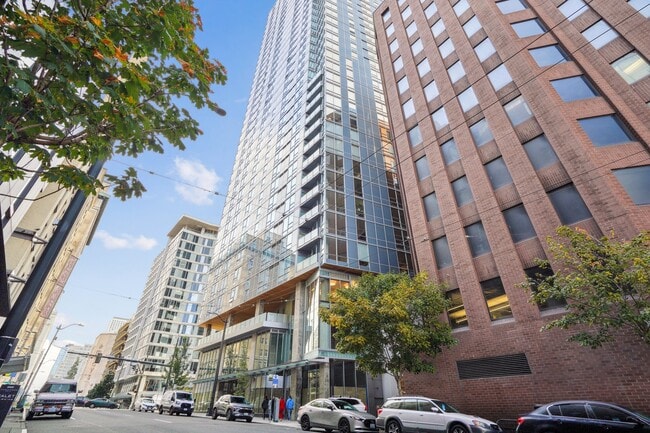 Building Photo - 121 Stewart St