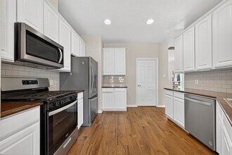 Building Photo - 6023 Lamb Creek