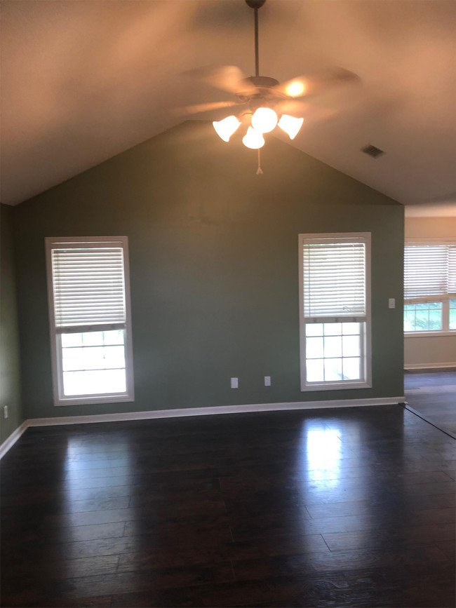Building Photo - 3913 Cutter Point