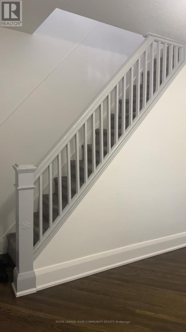 Photo du bâtiment - 134 1/2 Olive Ave