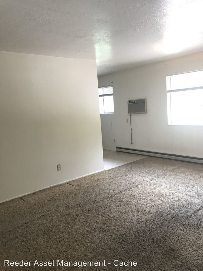 Foto del edificio - 210 Riverbend Rd