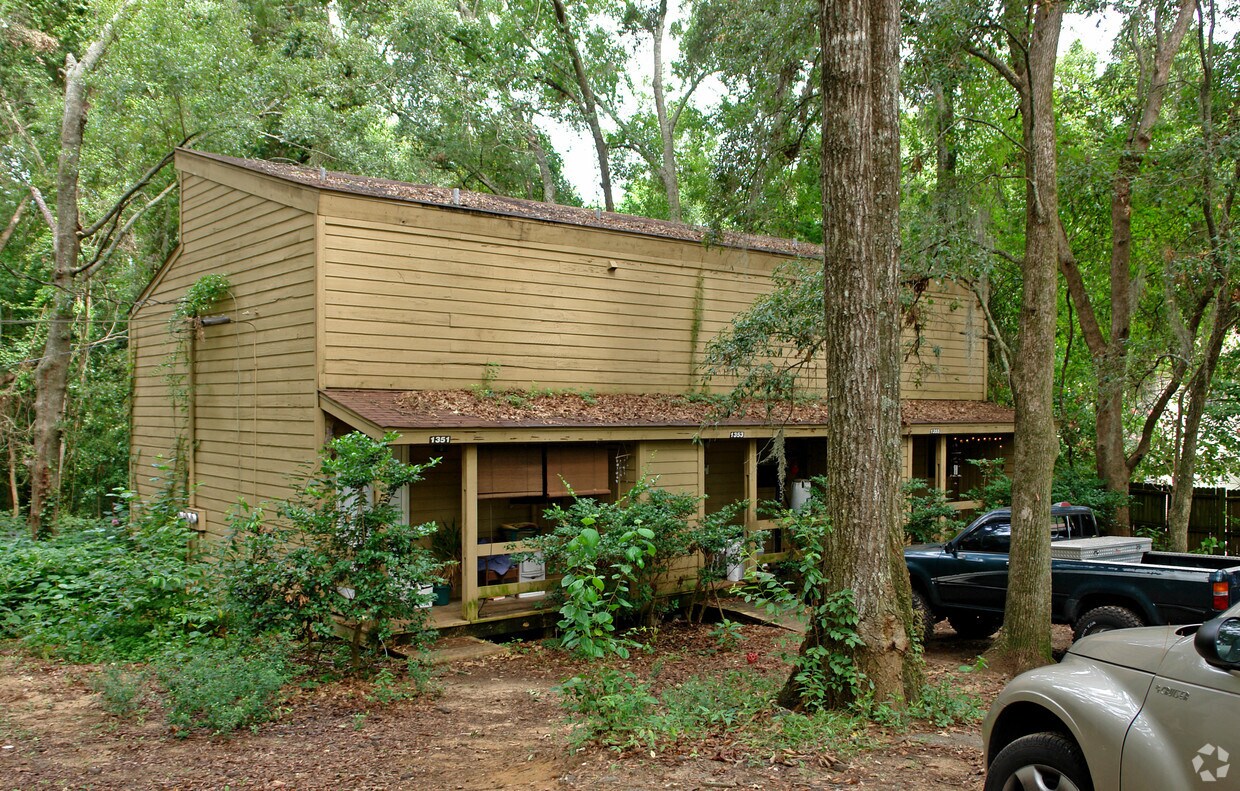 Primary Photo - 1351 Rumba Ln