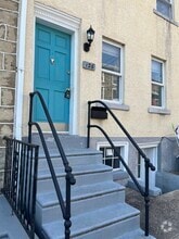 Building Photo - 126 Grape St
