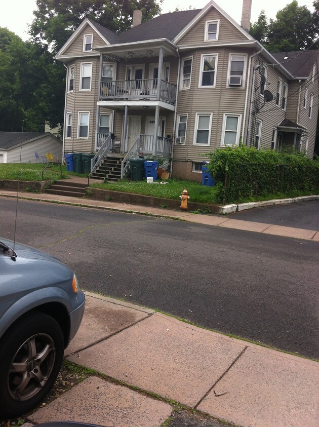 Primary Photo - 30 Lilley St