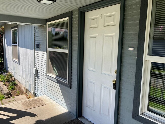 Building Photo - Ranch Style Home in Camas - Walking Distan...