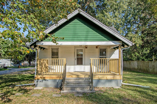 Building Photo - 2826 Courtlandt Ave