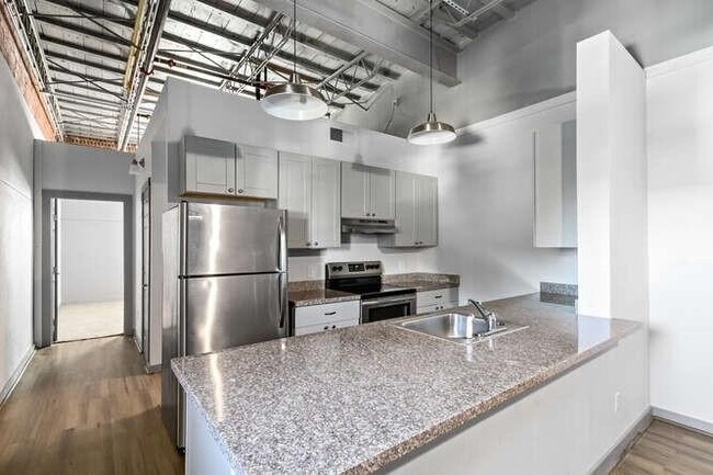 Foto del edificio - 612 W Texas Ave