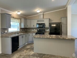 Building Photo - 201 Aqua Dr