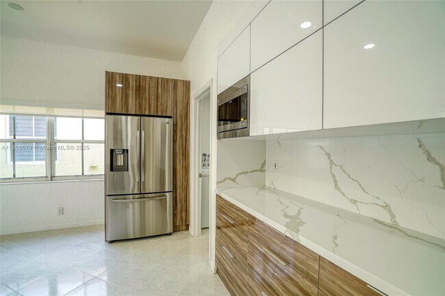 Foto del edificio - 1133 Hidden Valley Way