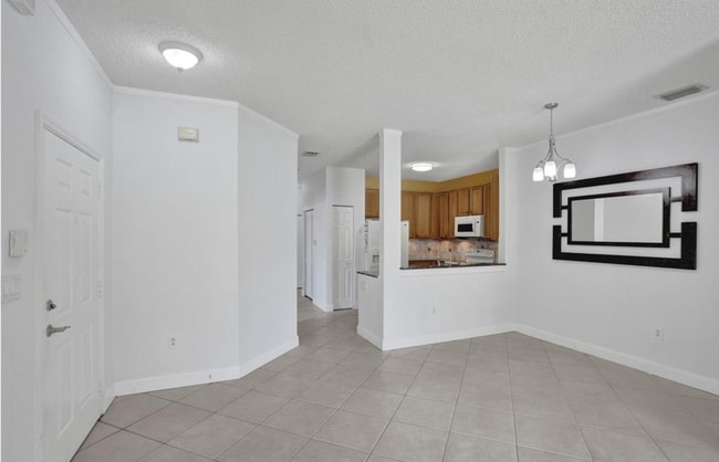 Building Photo - 2938 Crestwood Ter