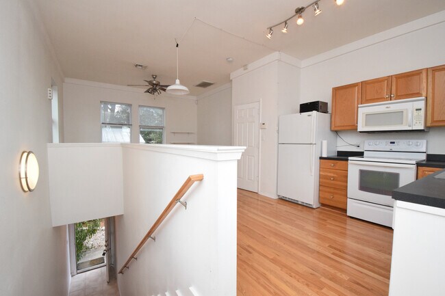 Foto del edificio - 2102 Greenwood Ave