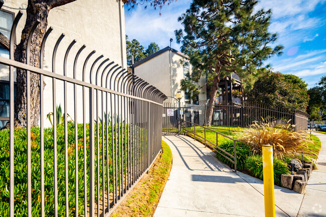 Entrance - Cross Creek Village