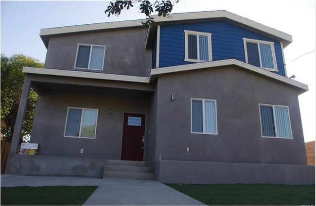 Building Photo - 3(2818)