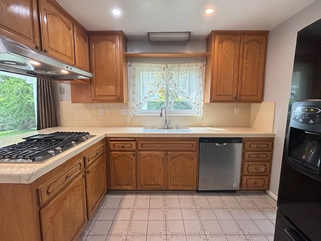 Foto del edificio - 8640 Ardendale Ave