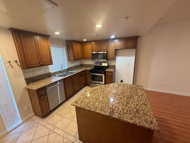 Building Photo - 4609 Kester Ave