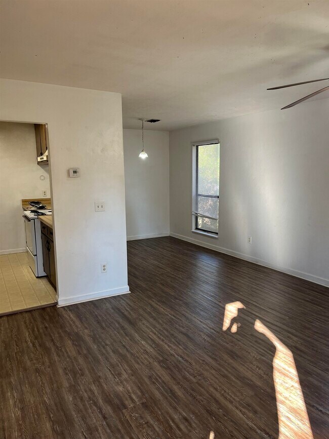 Foto del edificio - 2007 Bradford Ct