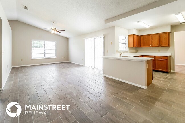 Foto del edificio - 257 Churchill Ct