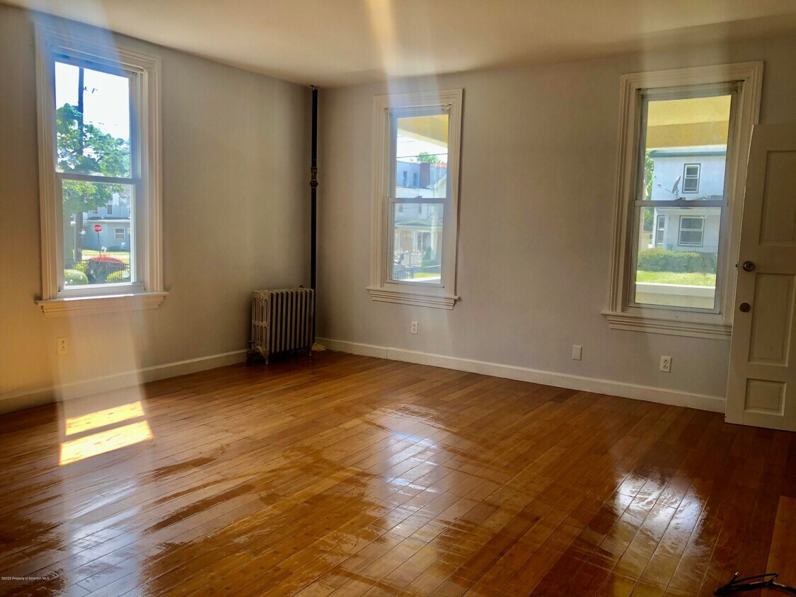 Foto principal - 1618 Penn Ave