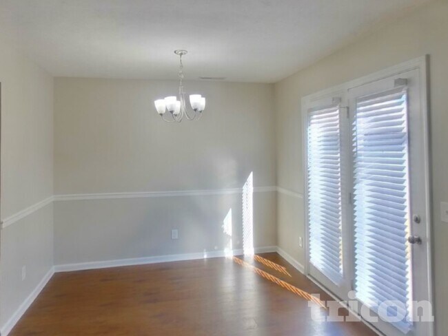 Foto del edificio - 916 Coolidge Ct