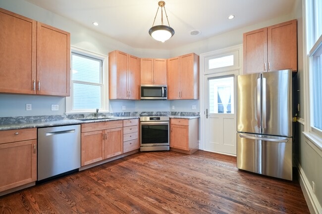 Photo - 1240 Sanchez St Townhome