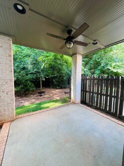 Foto del edificio - 2820 Hillside Springs Dr
