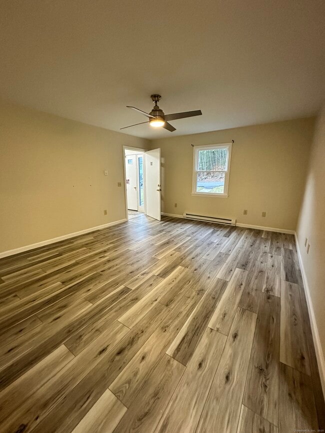 Building Photo - 70 Pond Meadow Rd