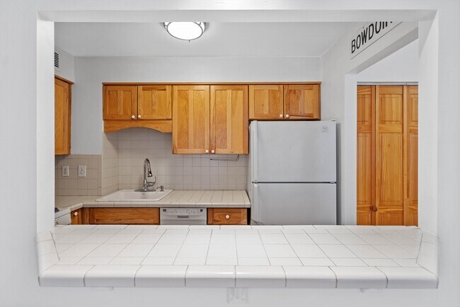 Foto del edificio - 27 Bowdoin St