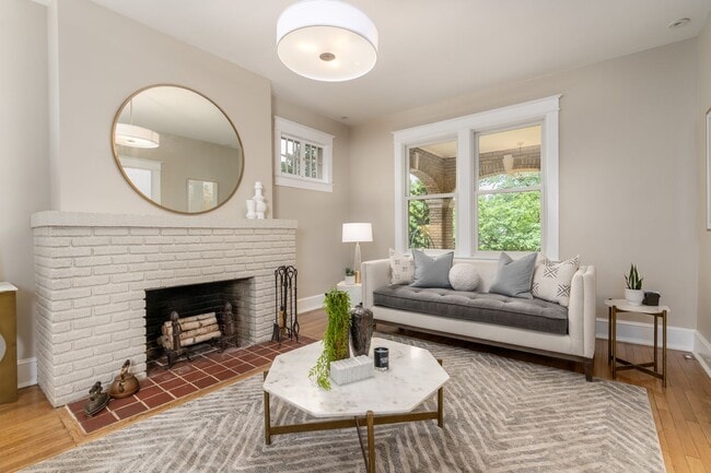 Photo - Charming Townhome | 5 Bed | 3.5 Bath | 3,300 Sf | Covered Front Porch & Large Fenced-In Backyard ...