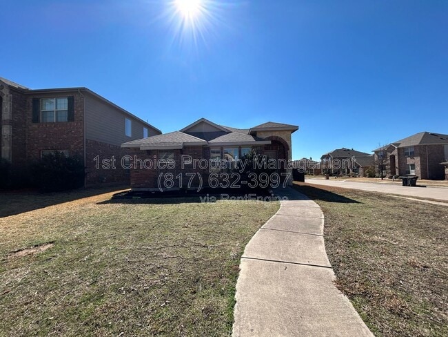 Foto del edificio - 5865 Fir Tree Ln