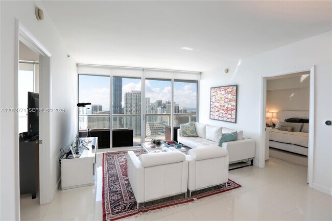 Foto del edificio - 495 Brickell Ave