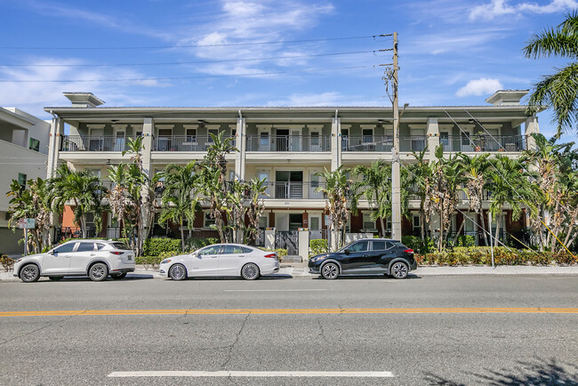 Building Photo - 201 6th St S