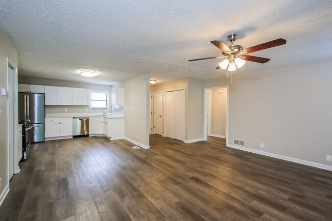 Foto del edificio - 5069 Great Meadows Rd