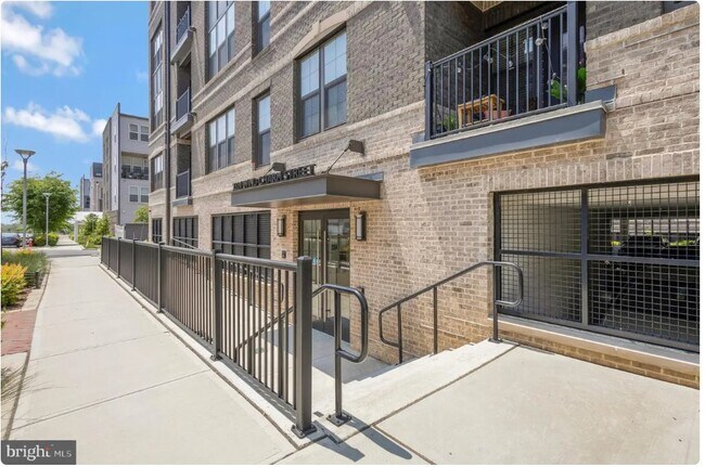 Building Photo - 2324 Wind Charm St