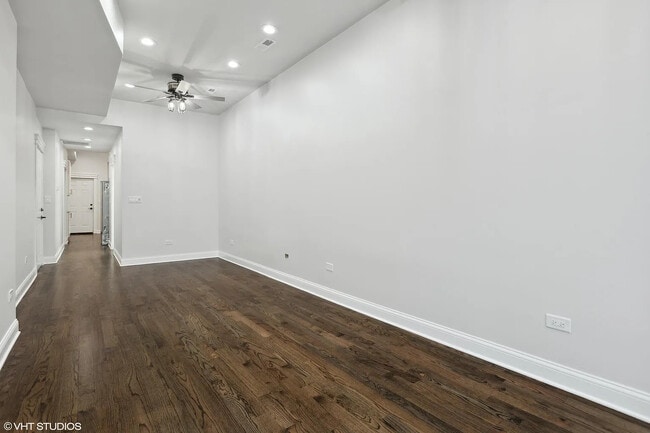 Foto del edificio - 2342 W Fullerton Ave