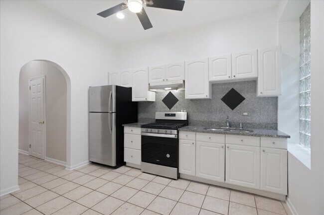 Foto del edificio - 1609 N Wood St