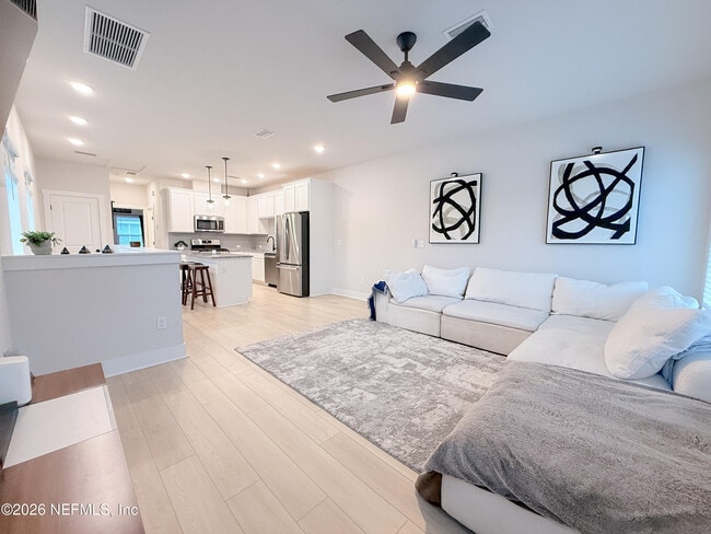 Building Photo - 11102 Quantum Ct