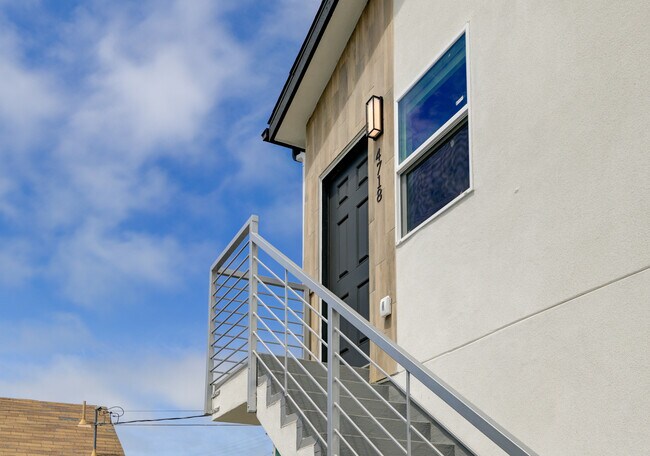 Foto del edificio - 4718 Muir Ave