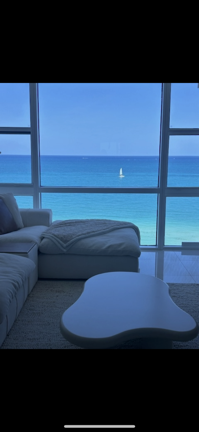 Family Room - 6801 Collins Ave