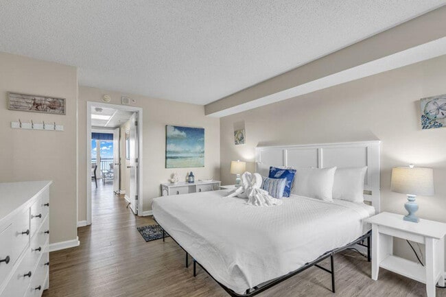 Foto del edificio - 2301 N Ocean Blvd