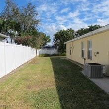 Building Photo - 4145 SW 9th Ave