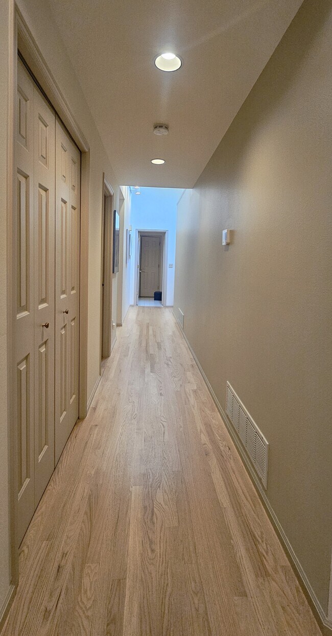Foto del edificio - 3650 116th Ave NE
