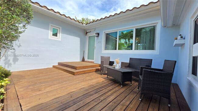 Foto del edificio - 390 NE 127th St