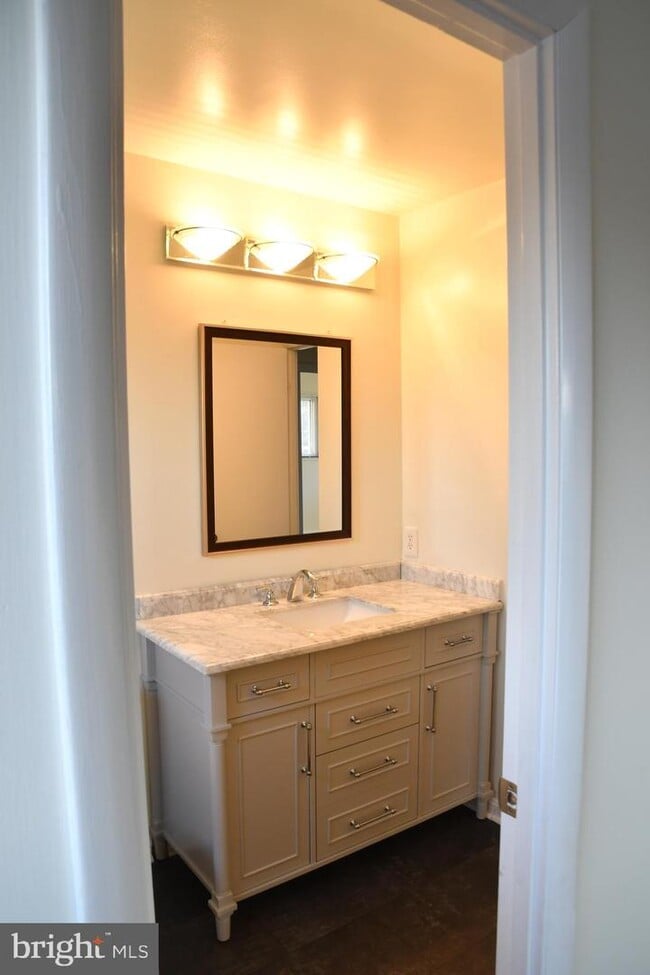 Building Photo - 4305 Ferrara Dr