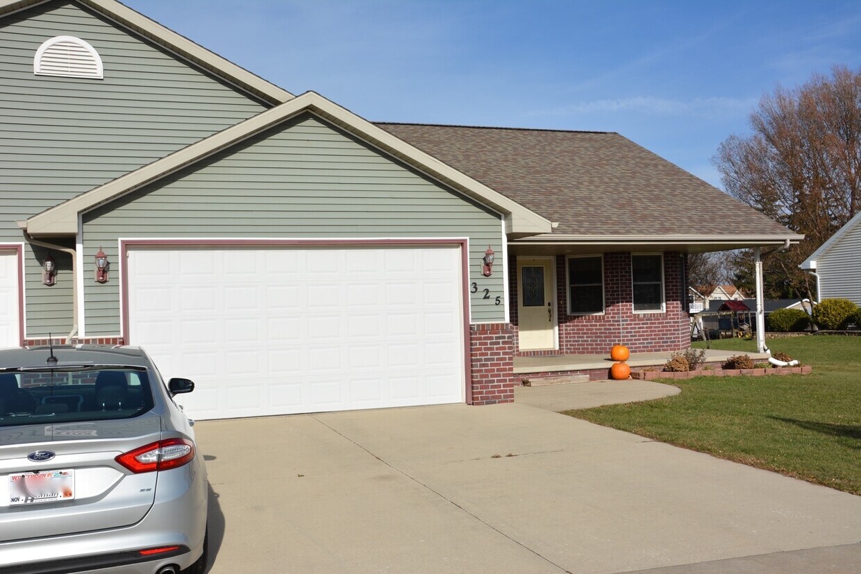 Foto principal - 325 Cordy Lane