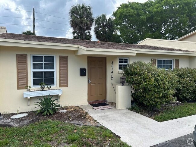 Building Photo - 3034 NW 69th Ct