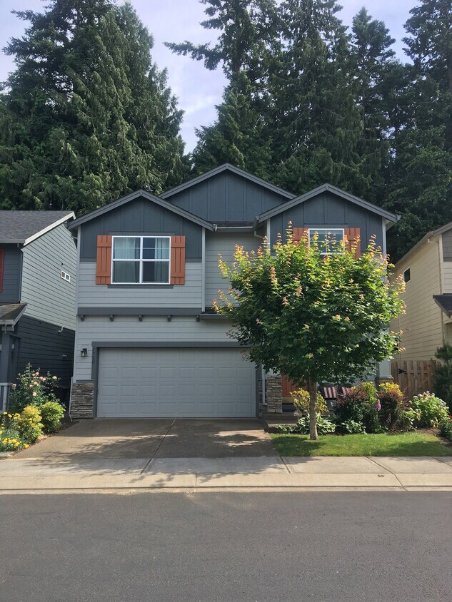 Stunning 3 bed, 2.5 home with office and forested backyard for rent! - 5730 NE Lisbon Way