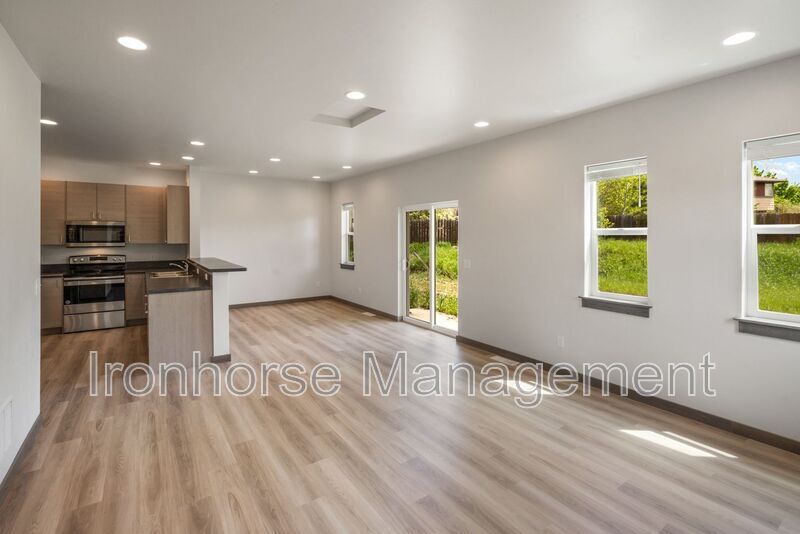 Foto principal - 2954 W Babcock St