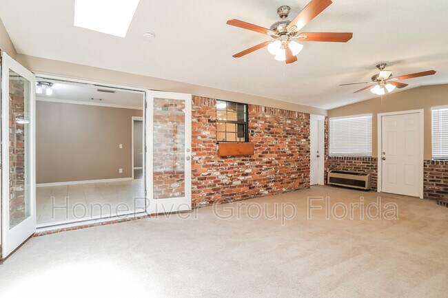 Building Photo - 5105 Brighton Dr